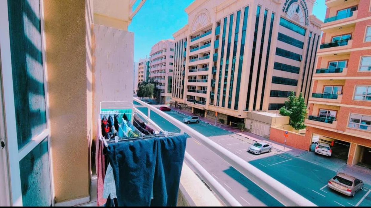 Dxb Hostel Near Adcb Metro Station Dubai Exteriör bild